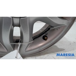 Renault - Clio - Wheel