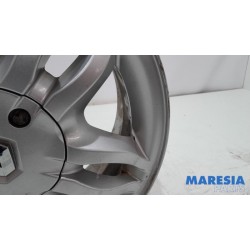 Renault - Clio - Wheel