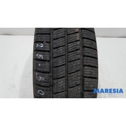 Renault - Trafic - Tyre