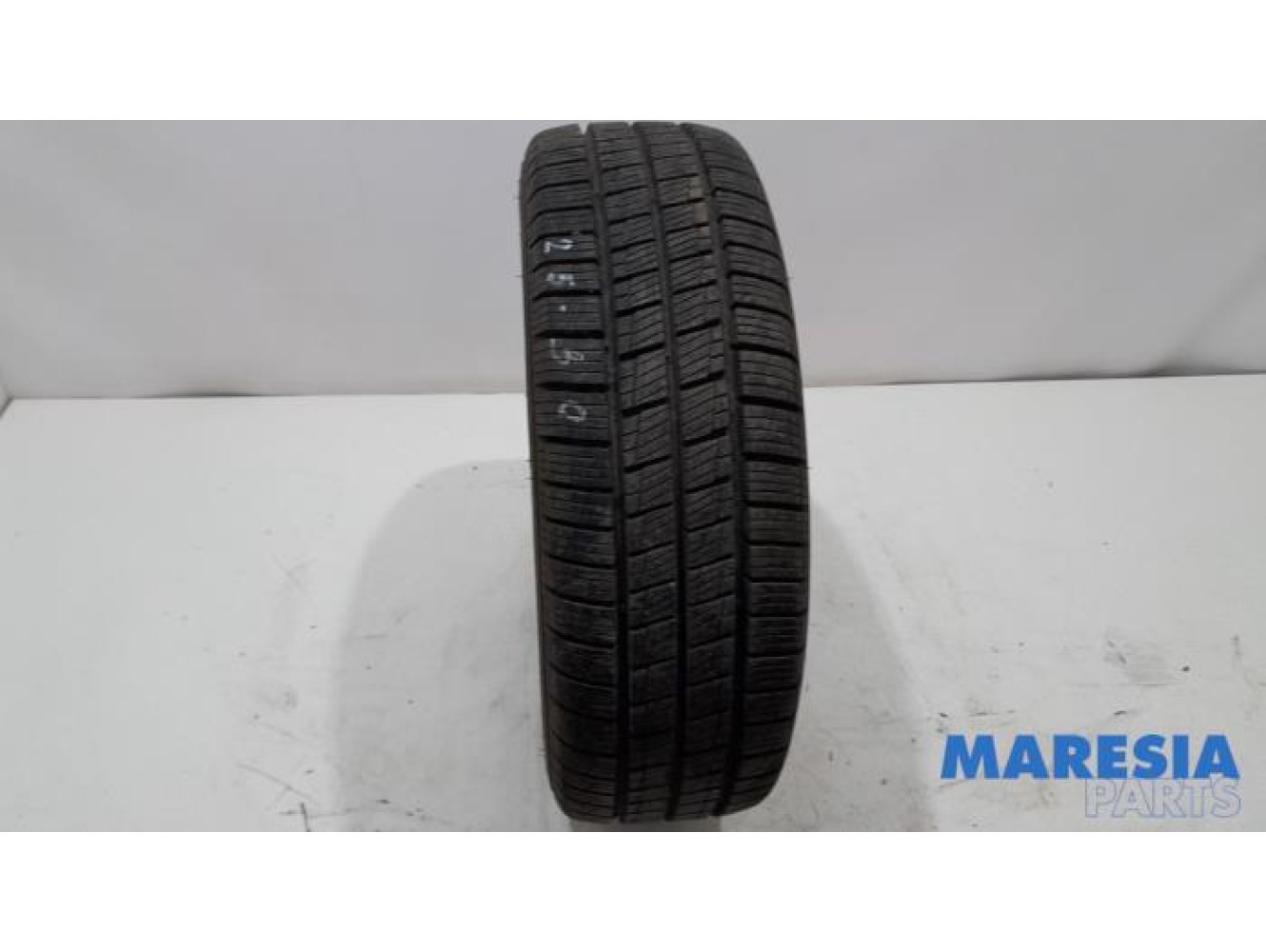 Renault - Trafic - Tyre