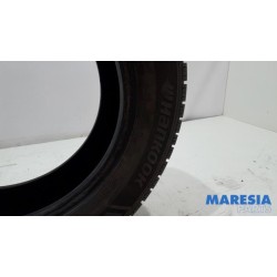 Renault - Trafic - Tyre