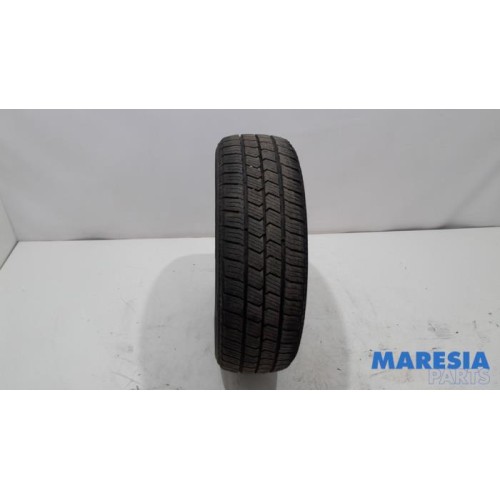 Renault - Trafic - Band