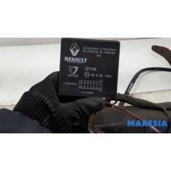 Renault - Clio - Towbar
