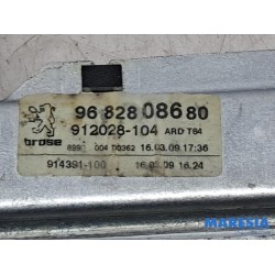Peugeot - 3008 - Rear door window mechanism 4-door, right