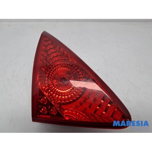 Peugeot - 3008 - Taillight, left