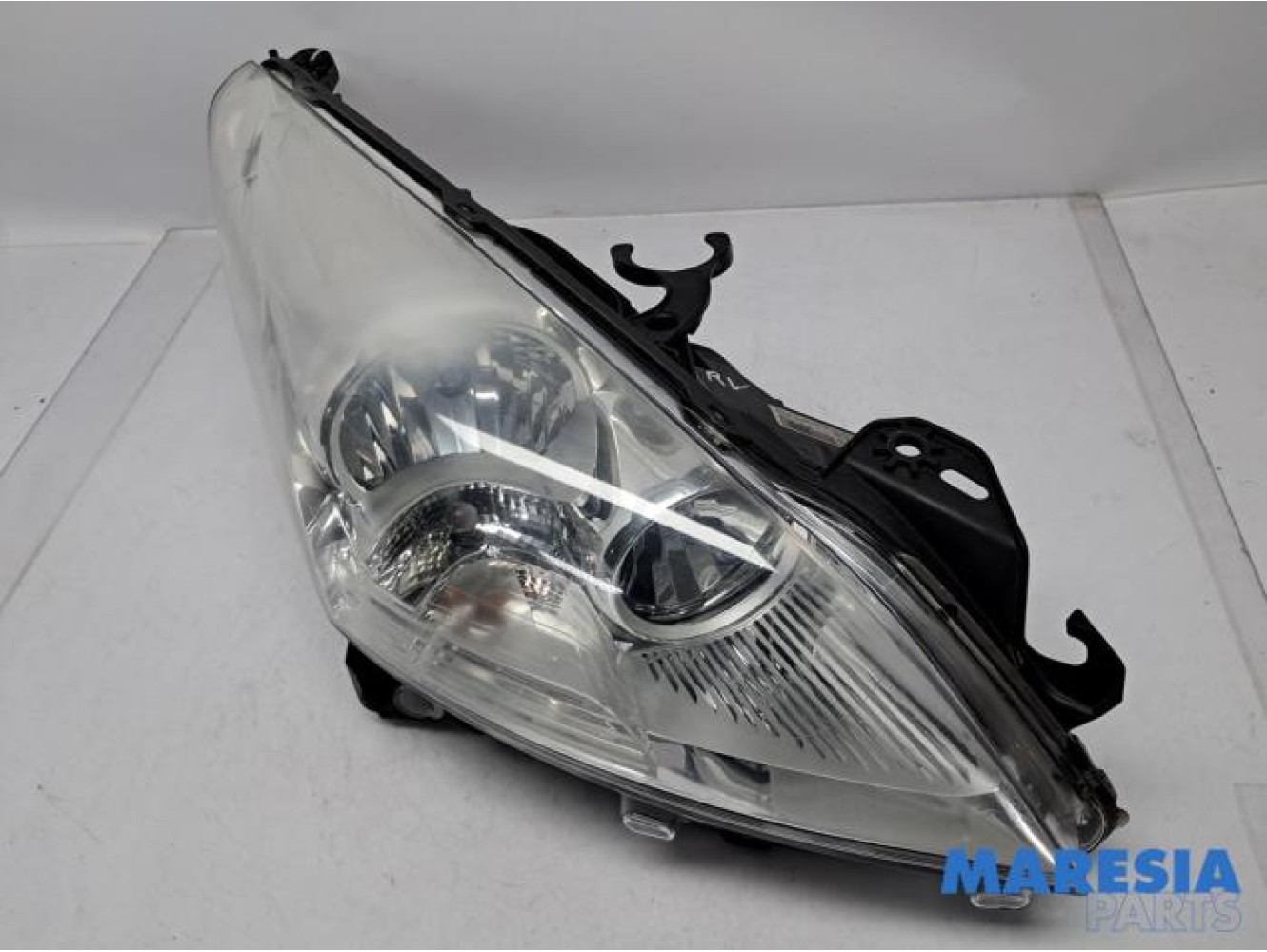 Peugeot - 3008 - Koplamp rechts