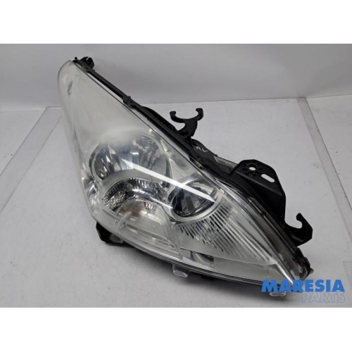 Peugeot - 3008 - Headlight, right