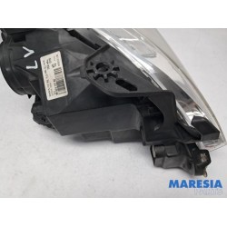 Peugeot - 3008 - Koplamp links