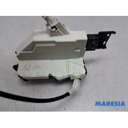 Peugeot - 3008 - Front door lock mechanism 4-door, right