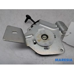 Peugeot - 3008 - Tailgate hinge