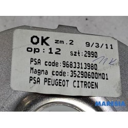 Peugeot - 3008 - Tailgate hinge