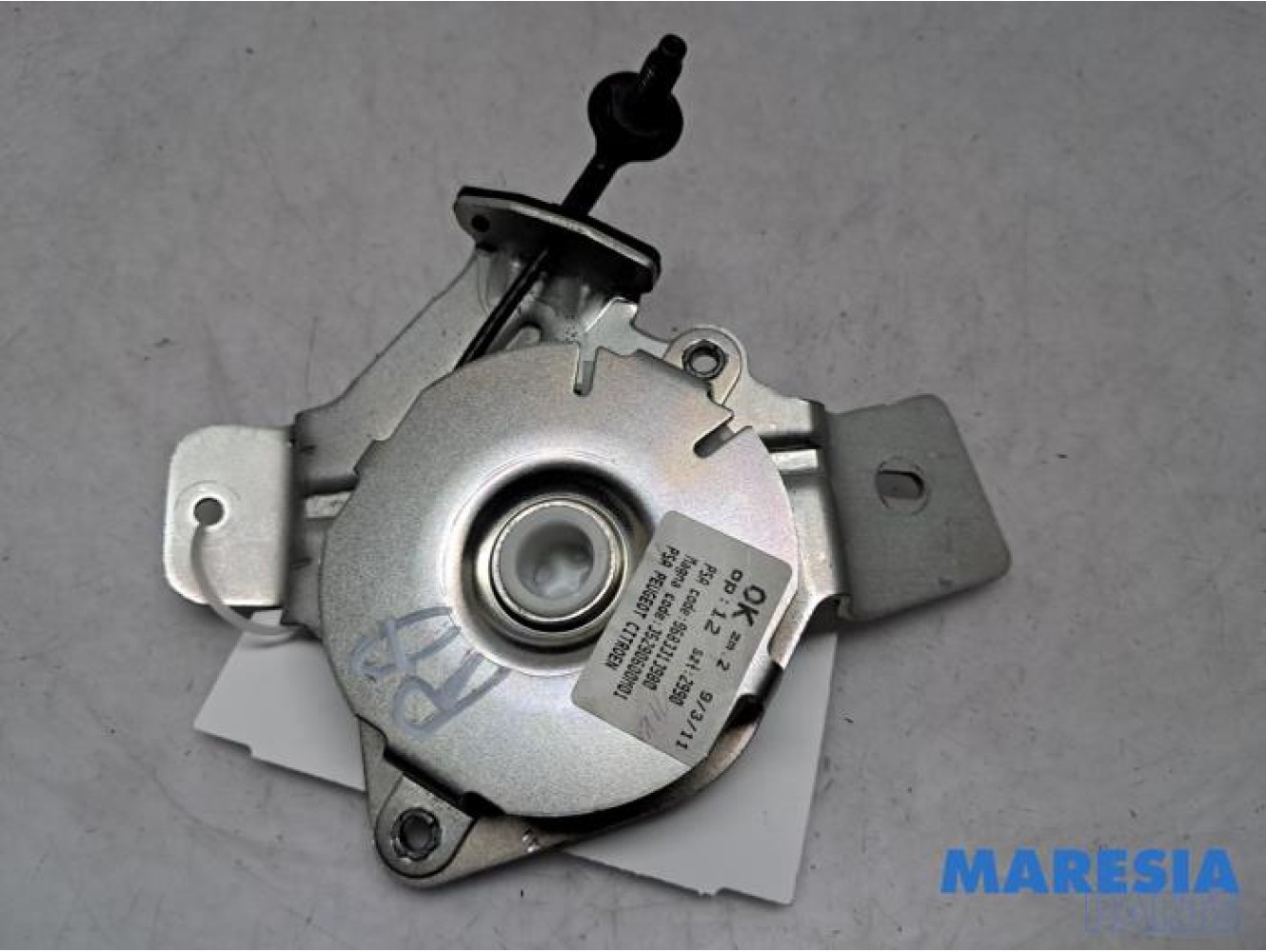 Peugeot - 3008 - Tailgate hinge