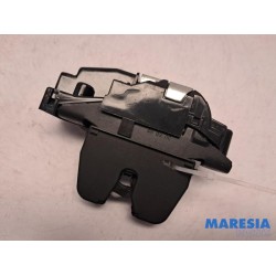 Peugeot - 3008 - Tailgate lock mechanism