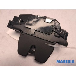 Peugeot - 3008 - Tailgate lock mechanism