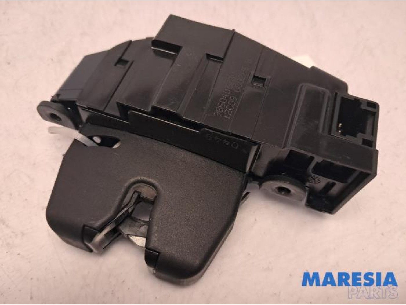Peugeot - 3008 - Tailgate lock mechanism