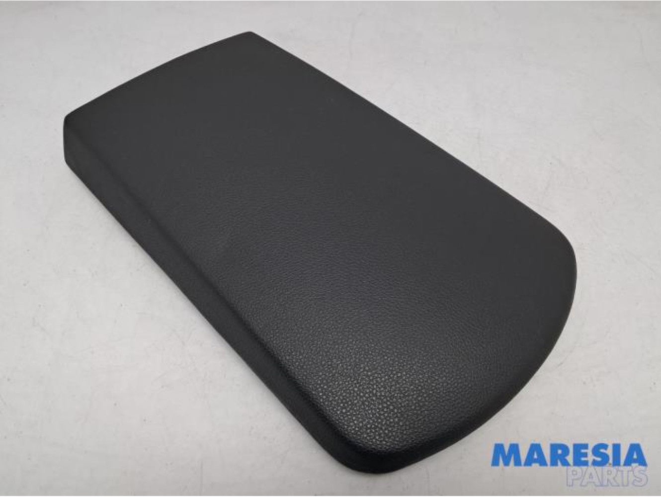 Peugeot - 3008 - Armrest