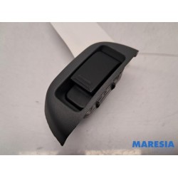 Peugeot - 107 - Multi-functional window switch