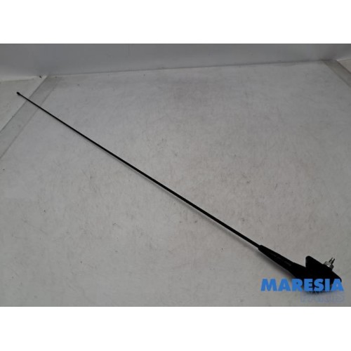 Peugeot - 107 - Antenna