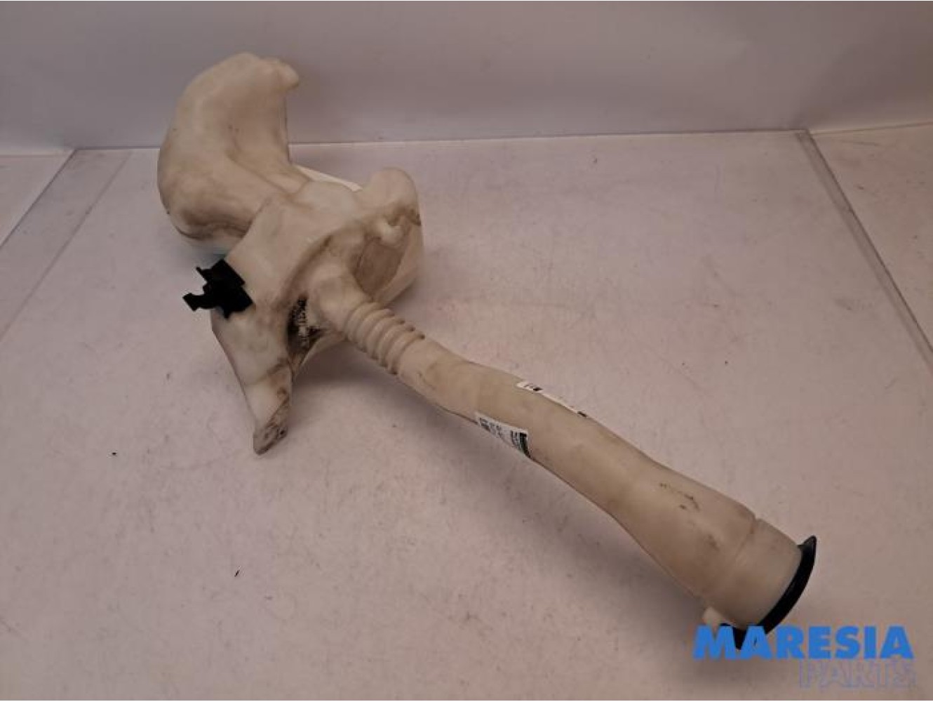 Peugeot - 3008 - Front windscreen washer reservoir