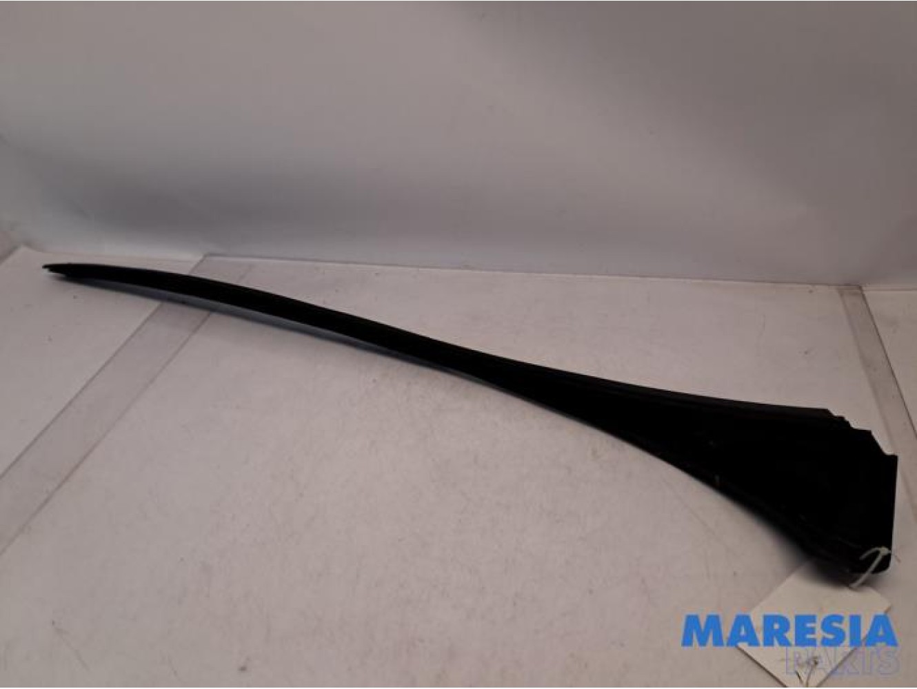 Renault - Trafic - Frontscreen frame