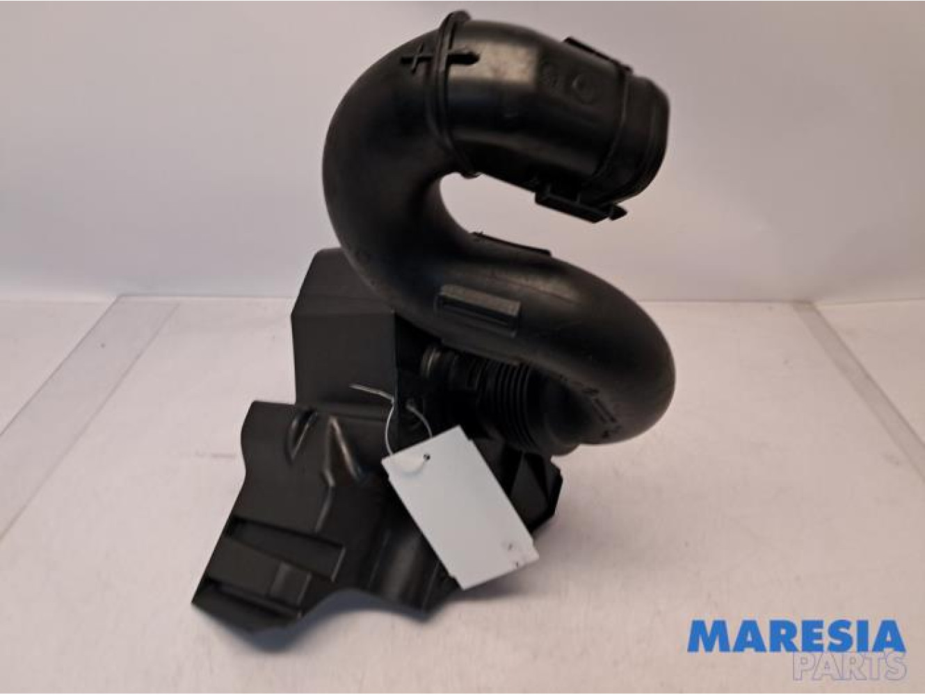 Renault - Trafic - Air intake hose