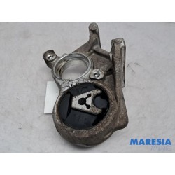 Citroen - C4 - Engine mount