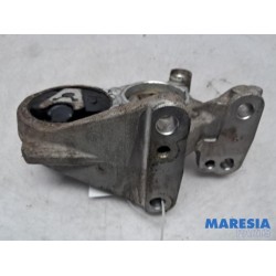 Citroen - C4 - Engine mount