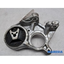 Citroen - C4 - Engine mount