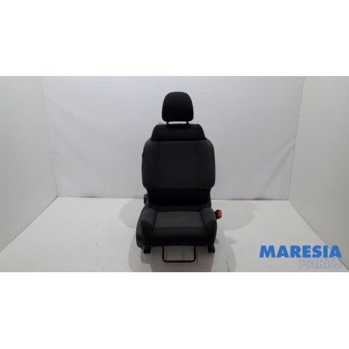 Citroen - C3 - Seat, right