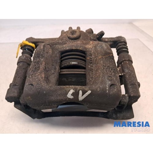 Renault - Trafic - Front brake calliper, left