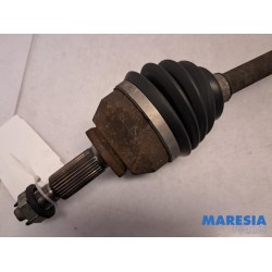 Renault - Trafic - Front drive shaft, right