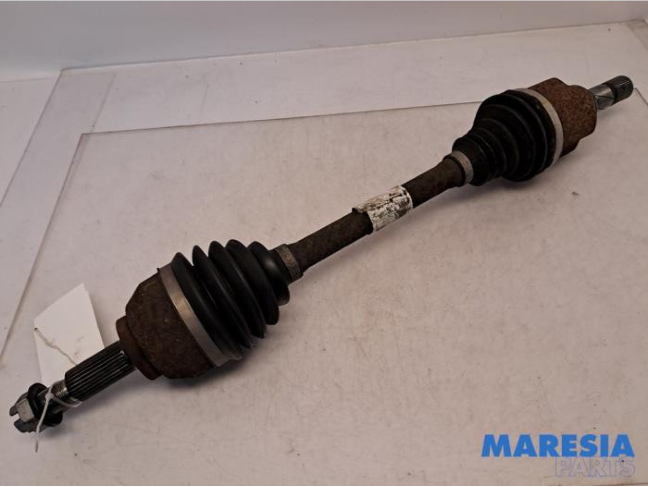 Renault - Trafic - Front drive shaft, left
