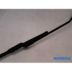 Renault - Trafic - Front wiper arm