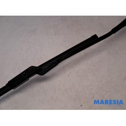 Renault - Trafic - Front wiper arm