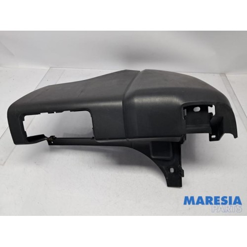 Renault - Trafic - Rear bumper component, right
