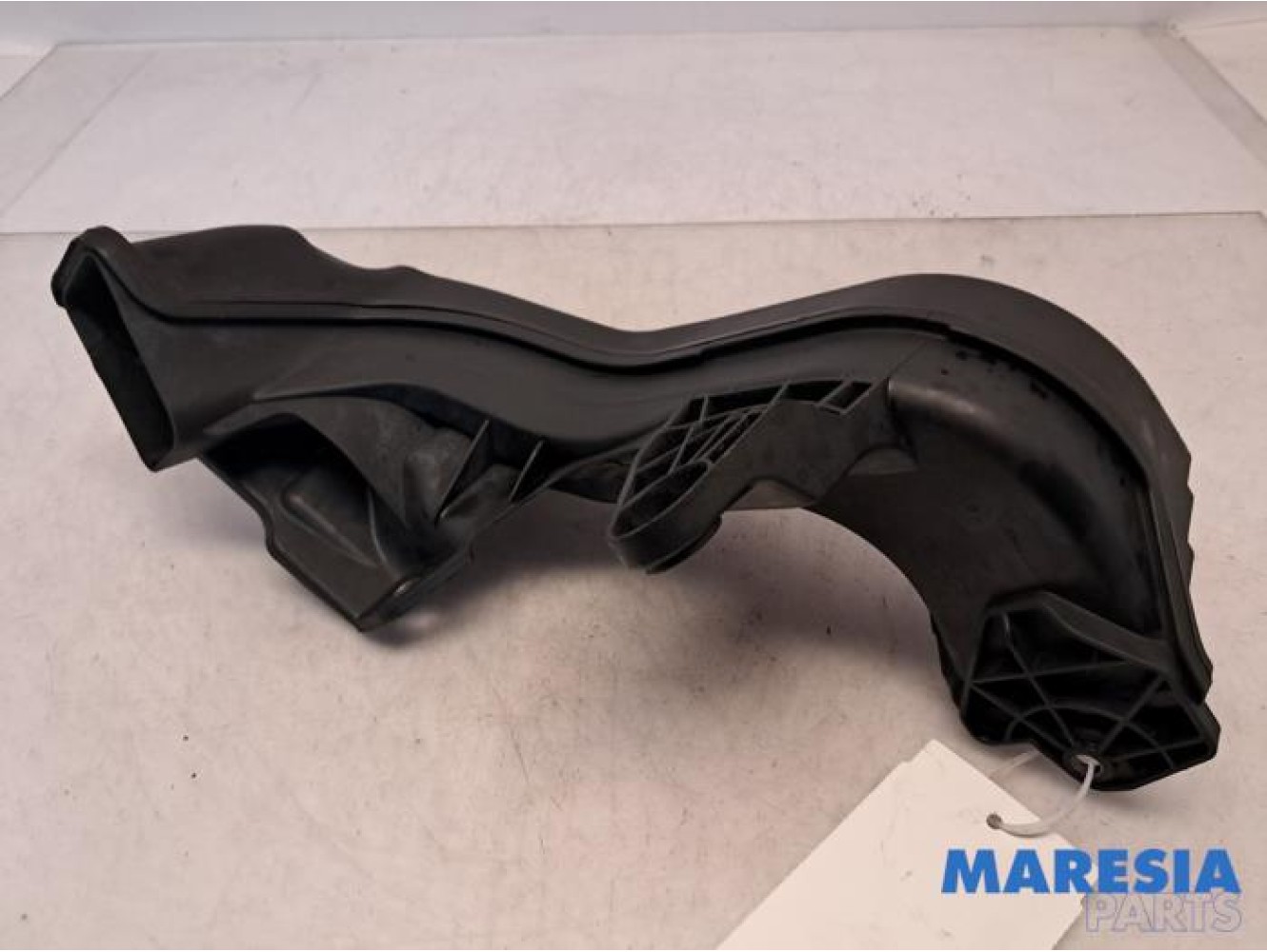 Renault - Trafic - Air intake hose