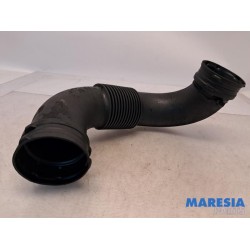Renault - Trafic - Air intake hose