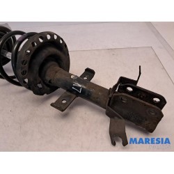 Renault - Clio - Front shock absorber rod, left