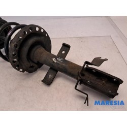 Renault - Clio - Front shock absorber rod, right