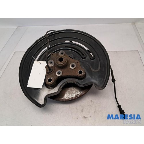 Renault - Trafic - Knuckle, rear left