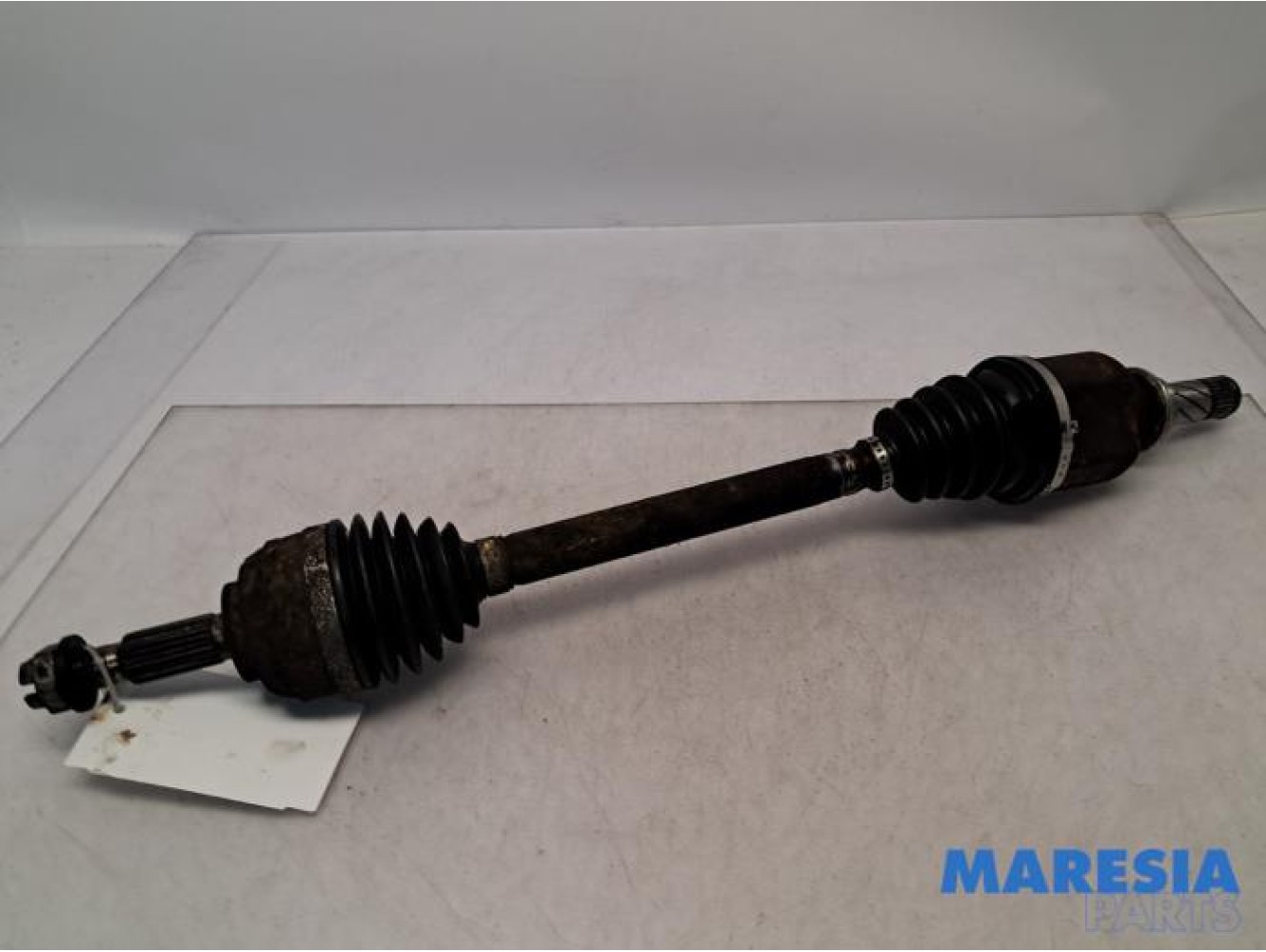 Renault - Clio - Front drive shaft, left