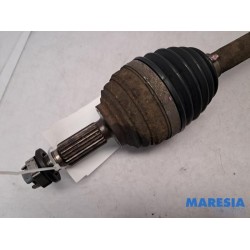 Renault - Clio - Front drive shaft, right