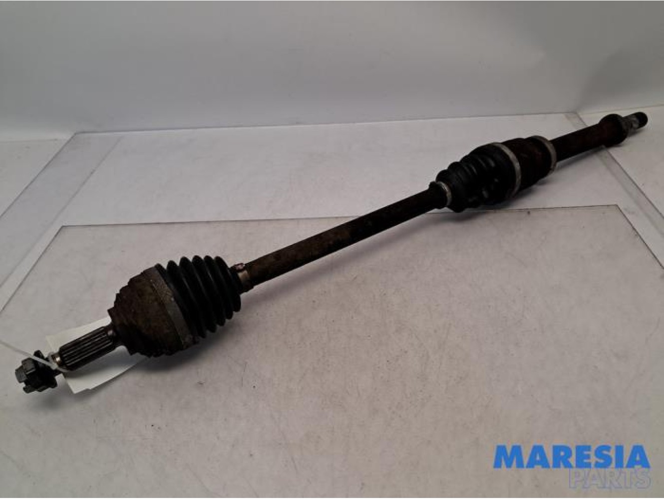 Renault - Clio - Front drive shaft, right