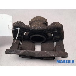 Renault - Clio - Front brake calliper, left