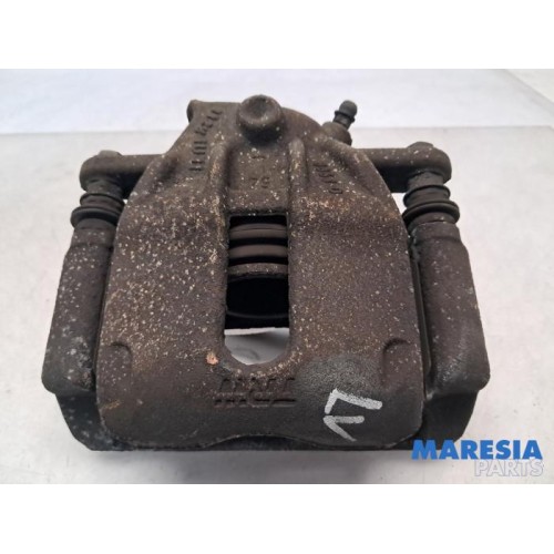Renault - Clio - Front brake calliper, left