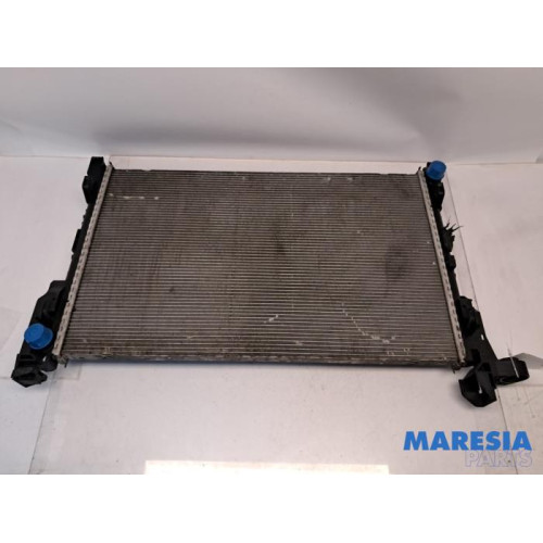 Renault - Trafic - Radiator