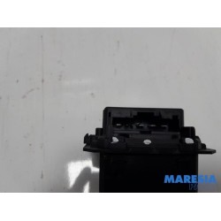 Renault - Trafic - Heater resistor