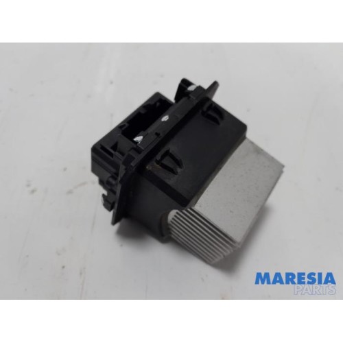 Renault - Trafic - Heater resistor