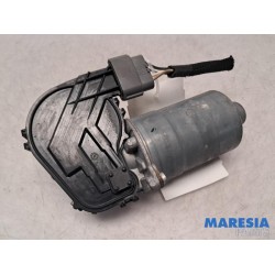Renault - Trafic - Front wiper motor