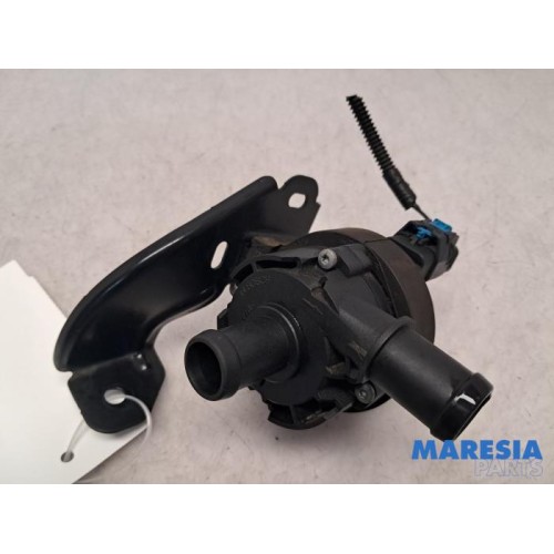 Renault - Trafic - Additional water pump